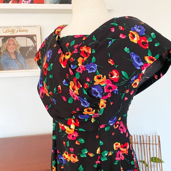 80s Vintage Spanish Summer Dress with Colourful Floral and Flared Skirt Size S - Picture 3 of 6